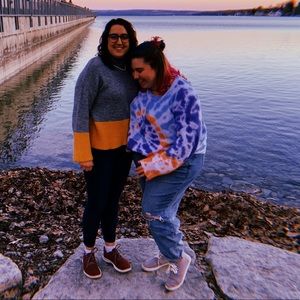 Meet your Posher, Hayley